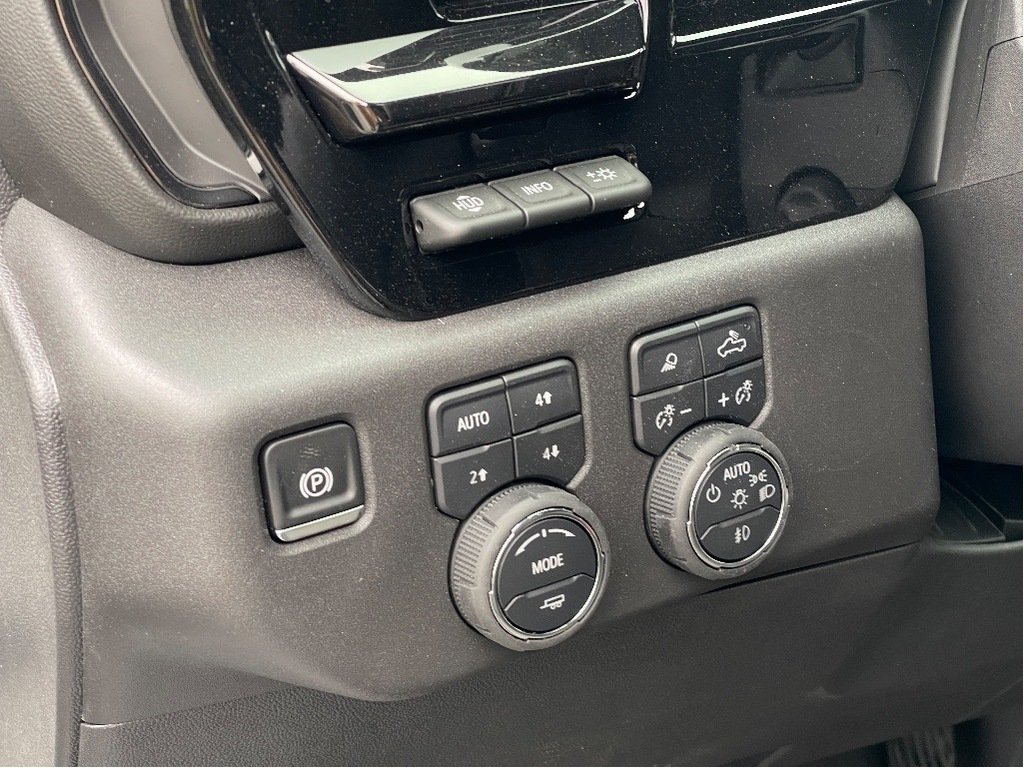 2025 Chevrolet Silverado 1500 in Joliette, Quebec - 14 - w1024h768px