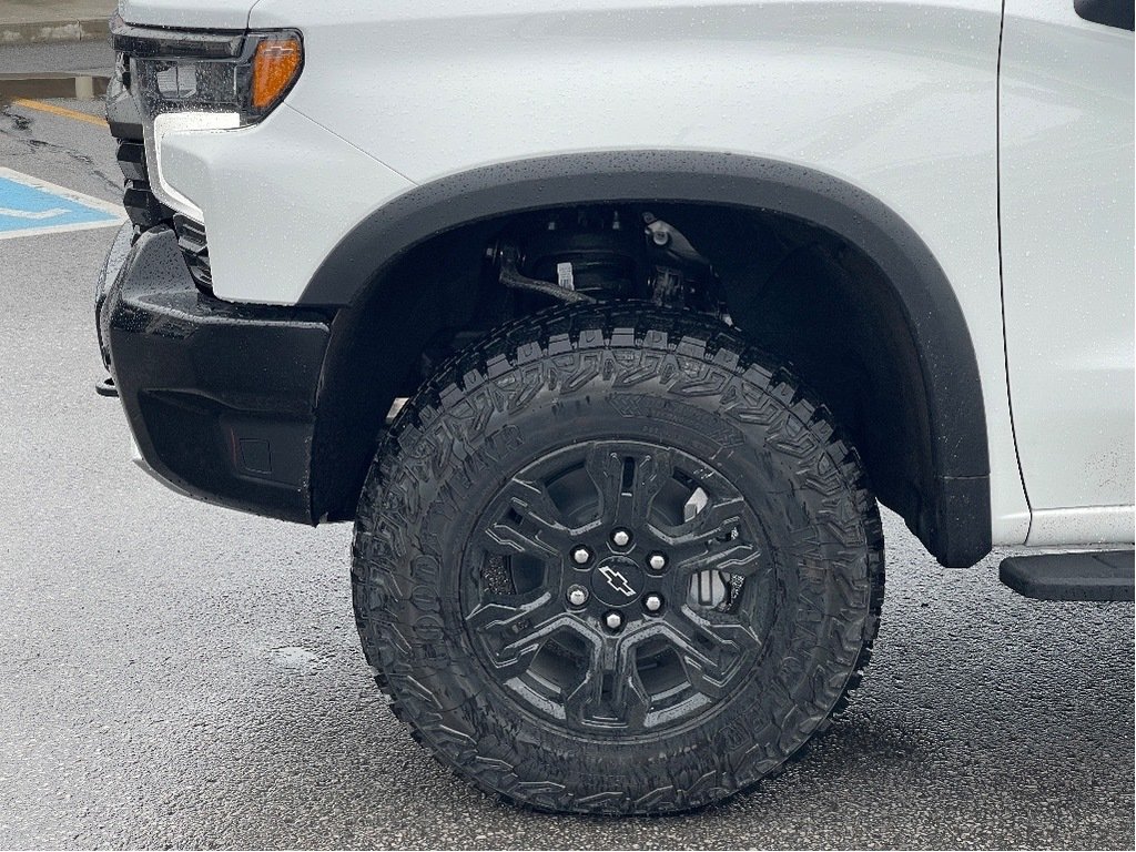 2025 Chevrolet Silverado 1500 in Joliette, Quebec - 7 - w1024h768px