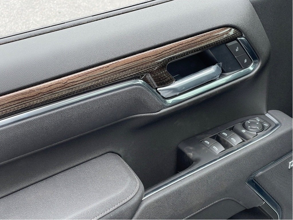 2025 Chevrolet Silverado 1500 in Joliette, Quebec - 13 - w1024h768px