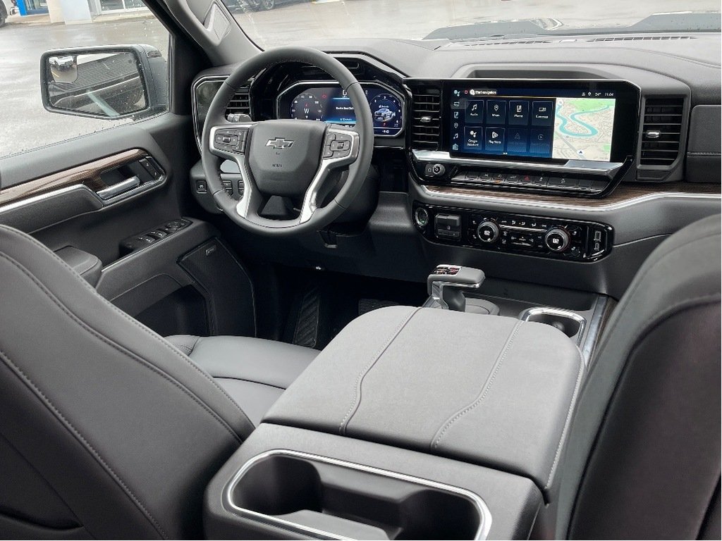 2025 Chevrolet Silverado 1500 in Joliette, Quebec - 12 - w1024h768px