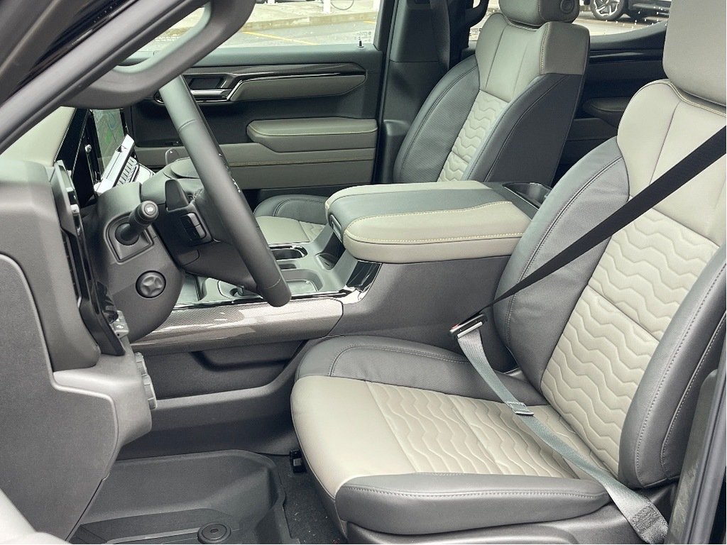 2025 Chevrolet Silverado 1500 in Joliette, Quebec - 10 - w1024h768px
