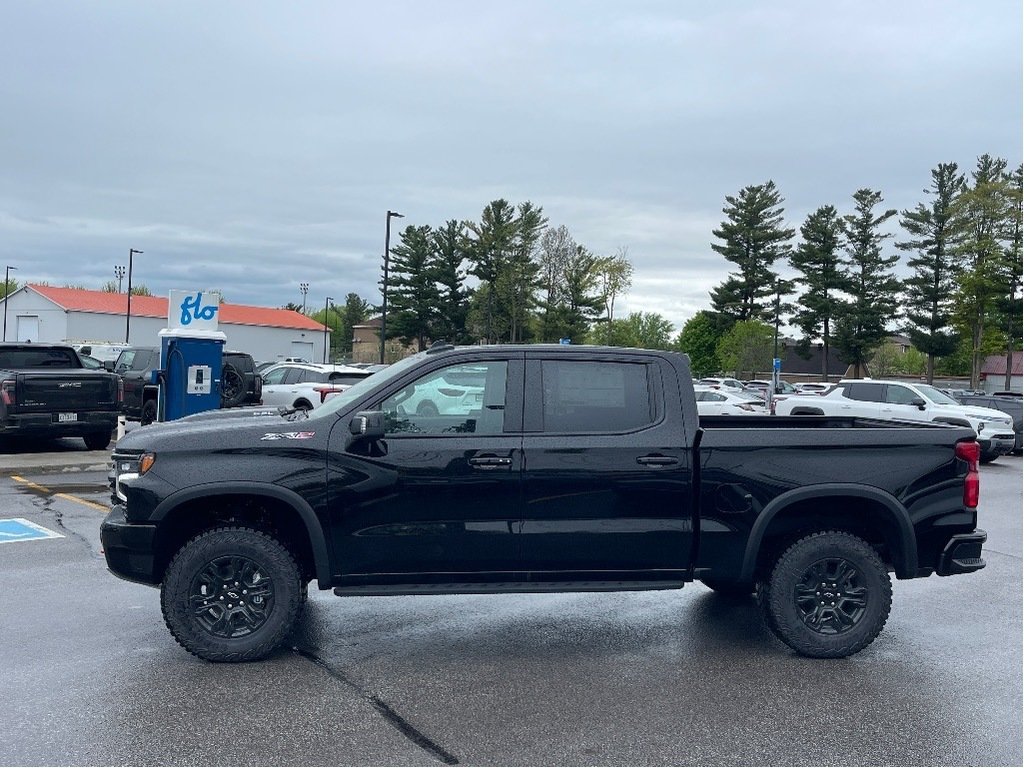 2025 Chevrolet Silverado 1500 in Joliette, Quebec - 3 - w1024h768px