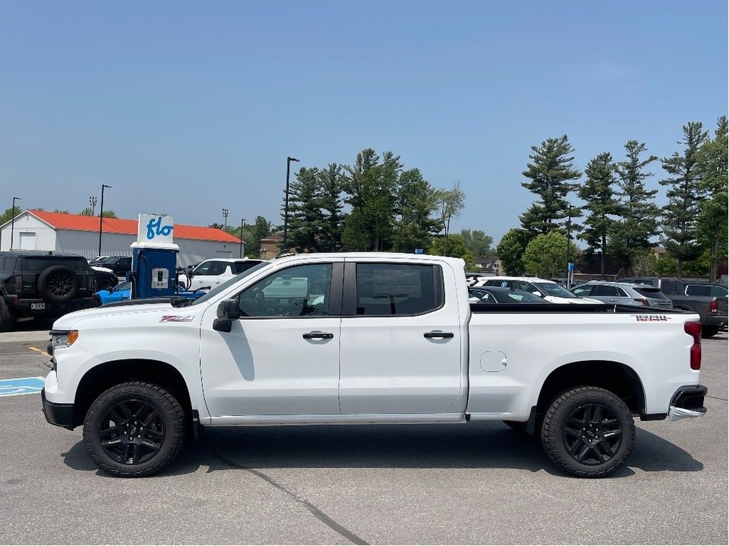 Chevrolet Silverado 1500  2025 à Joliette, Québec - 3 - w1024h768px