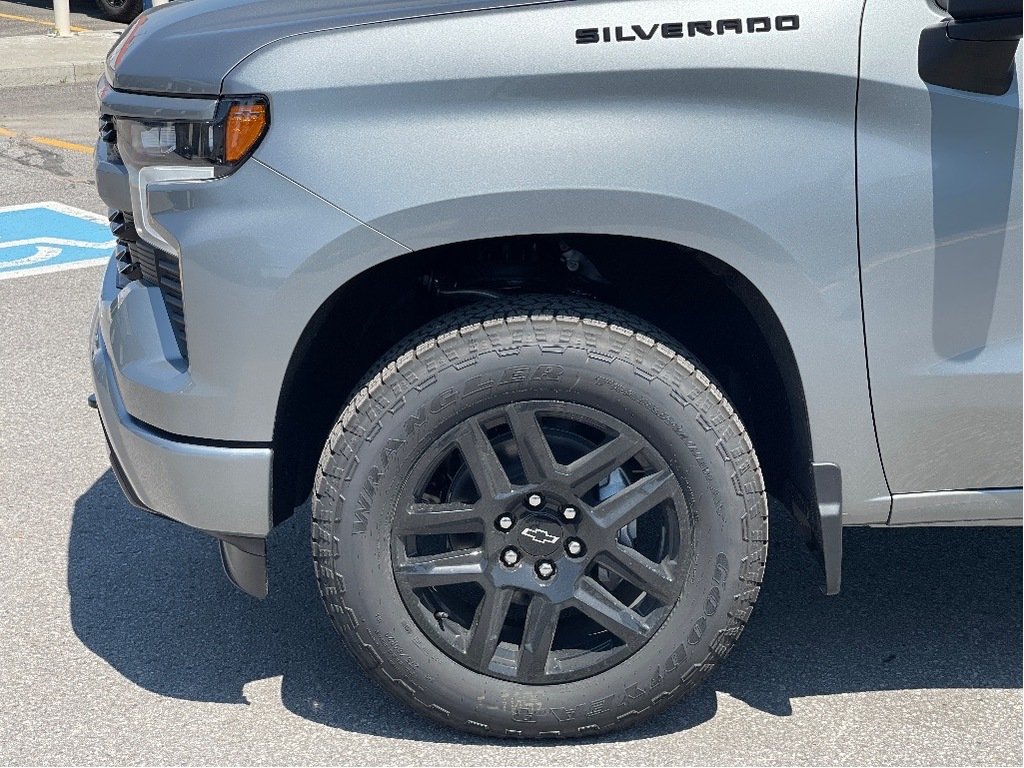 Chevrolet Silverado 1500  2025 à Joliette, Québec - 7 - w1024h768px