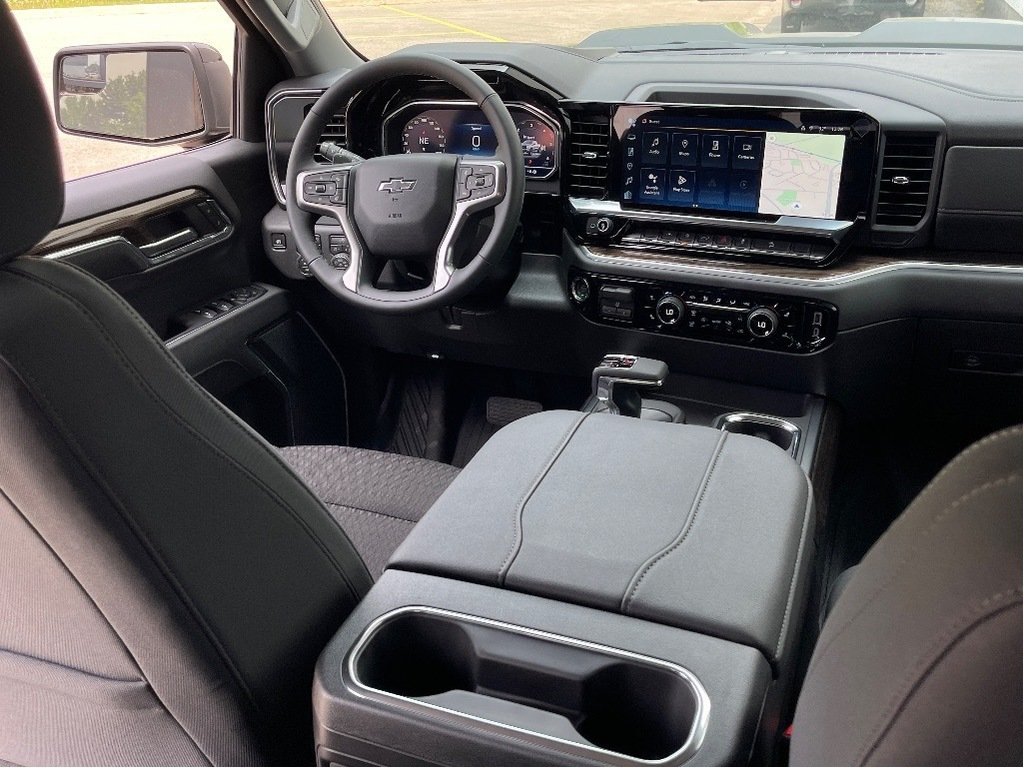 2025 Chevrolet Silverado 1500 in Joliette, Quebec - 11 - w1024h768px