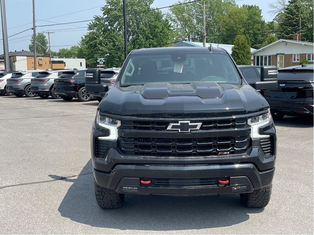 Chevrolet Silverado 1500  2025 à Joliette, Québec - 2 - w1024h768px
