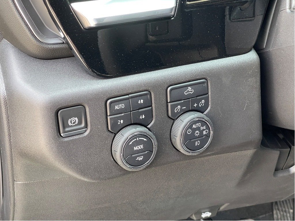 Chevrolet Silverado 1500  2025 à Joliette, Québec - 13 - w1024h768px
