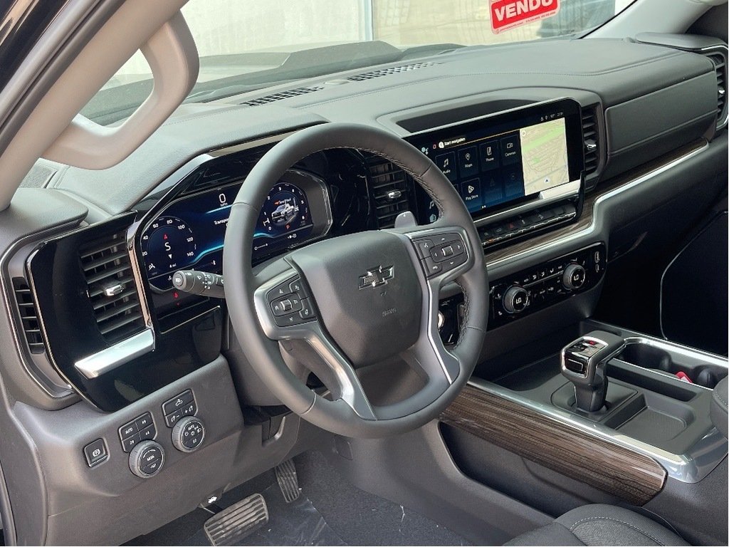 Chevrolet Silverado 1500  2025 à Joliette, Québec - 8 - w1024h768px