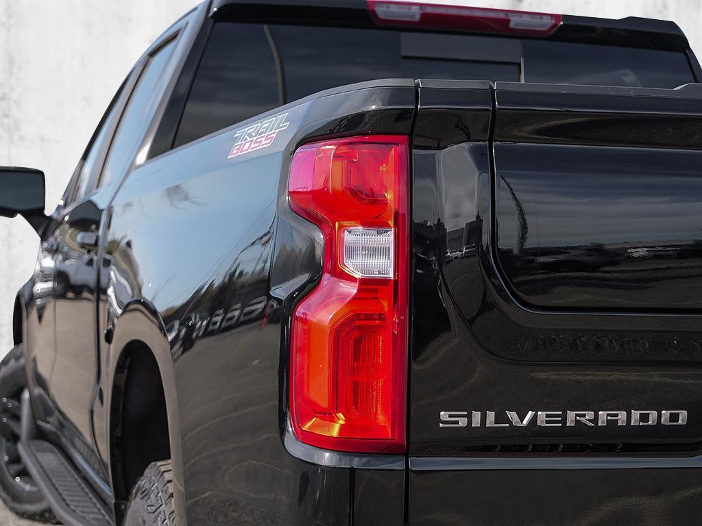 2025 Chevrolet Silverado 1500 in Joliette, Quebec - 10 - w1024h768px
