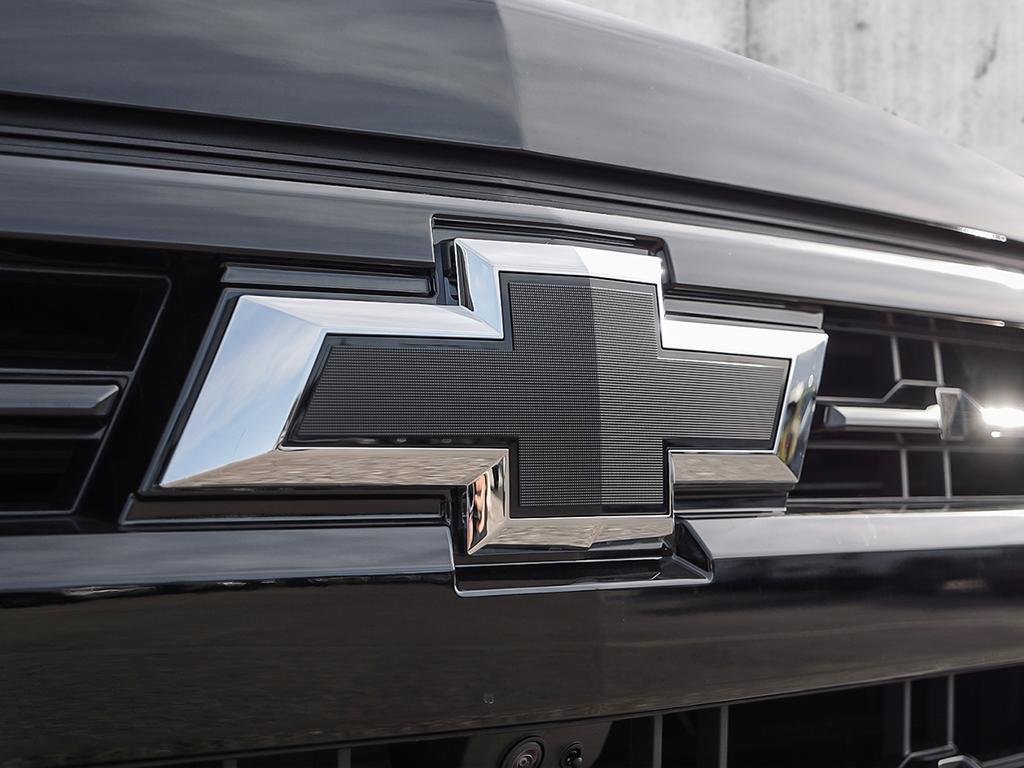 2025 Chevrolet Silverado 1500 in Joliette, Quebec - 8 - w1024h768px