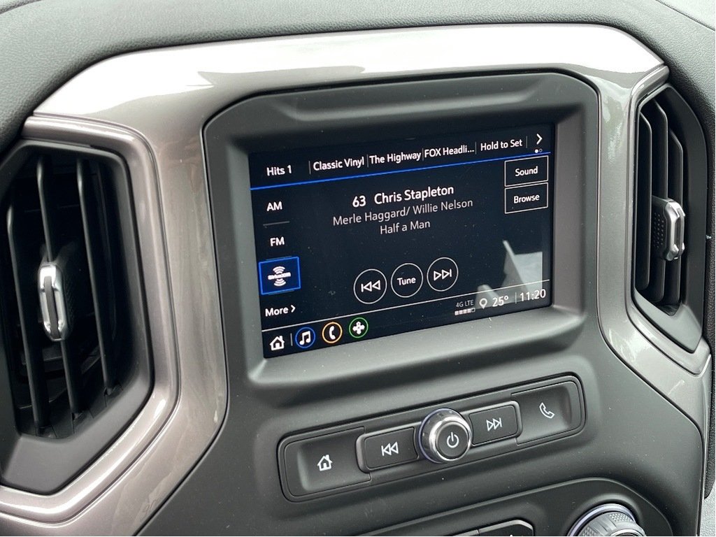 2025 Chevrolet Silverado 1500 in Joliette, Quebec - 16 - w1024h768px