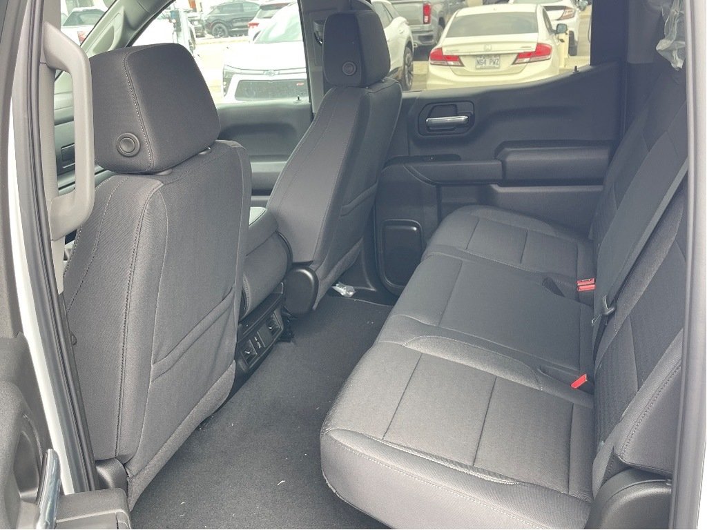 2025 Chevrolet Silverado 1500 in Joliette, Quebec - 10 - w1024h768px