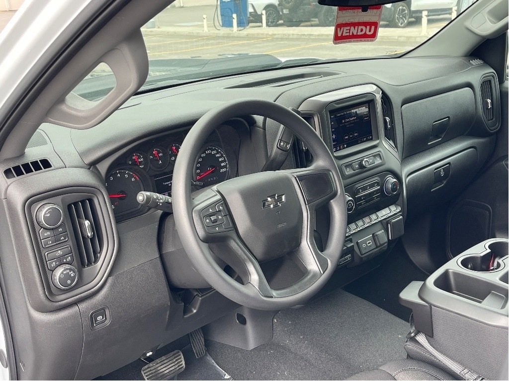 2025 Chevrolet Silverado 1500 in Joliette, Quebec - 8 - w1024h768px