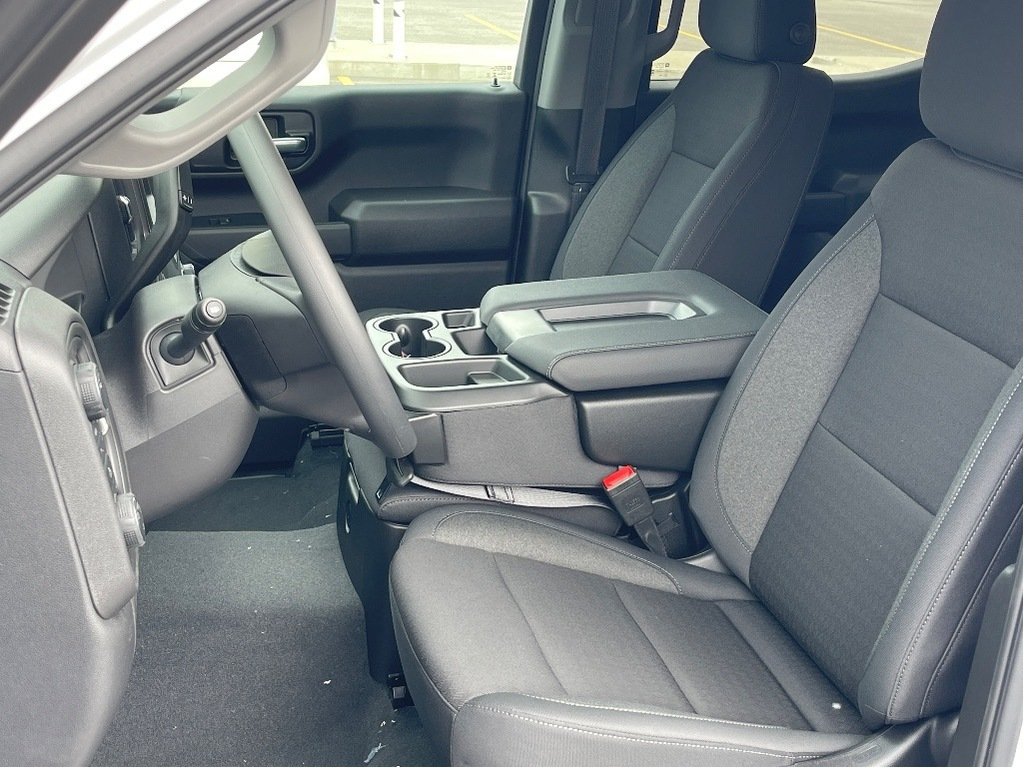 2025 Chevrolet Silverado 1500 in Joliette, Quebec - 9 - w1024h768px