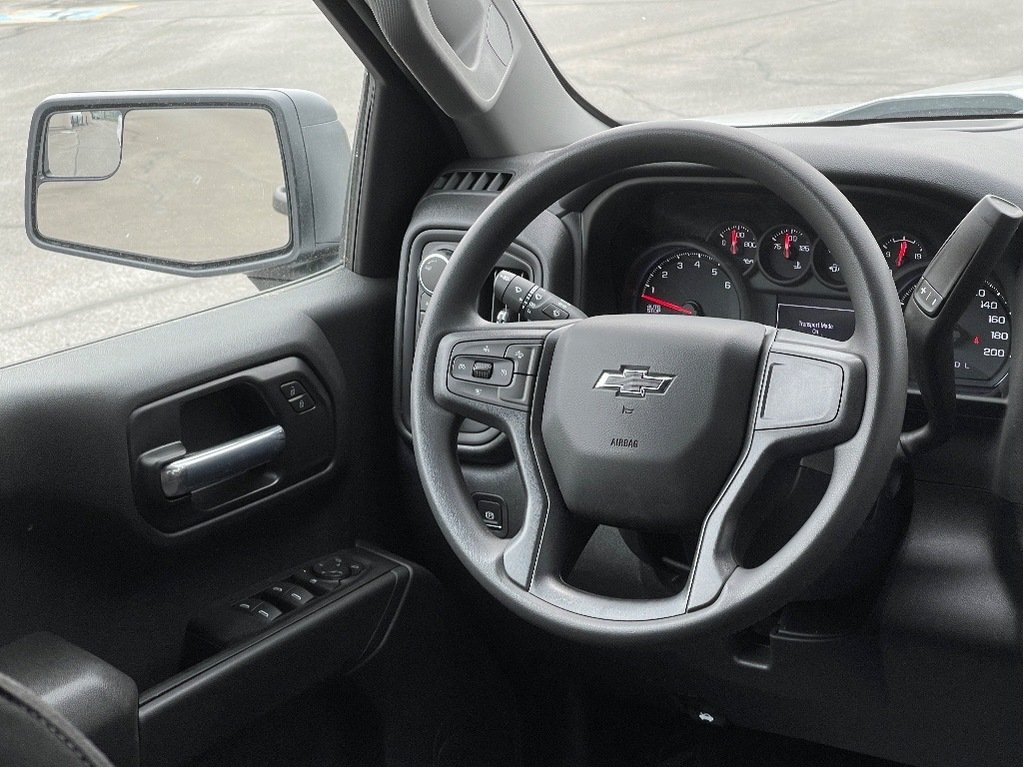 2025 Chevrolet Silverado 1500 in Joliette, Quebec - 14 - w1024h768px