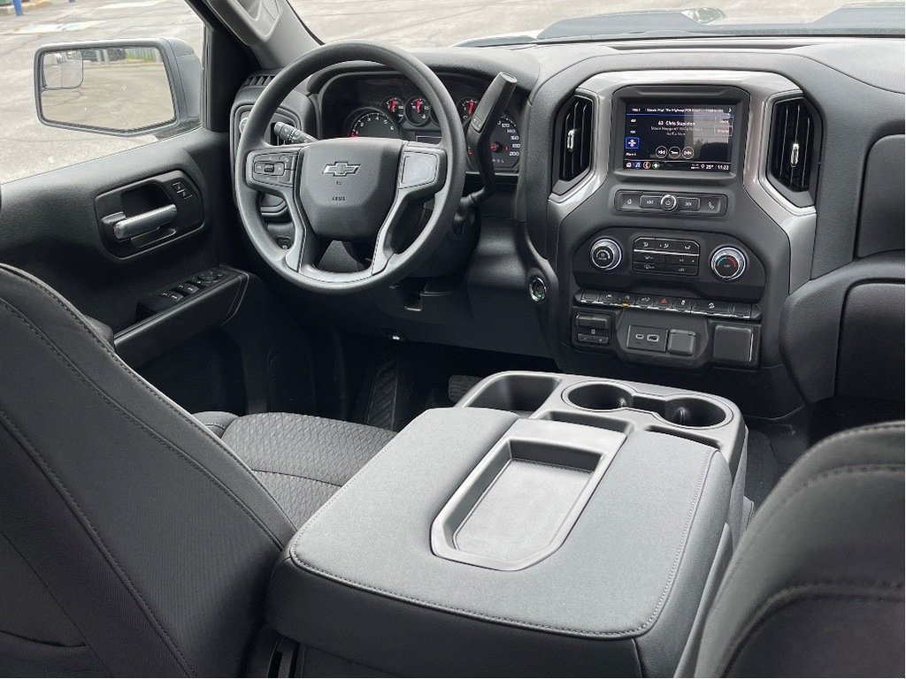 2025 Chevrolet Silverado 1500 in Joliette, Quebec - 11 - w1024h768px