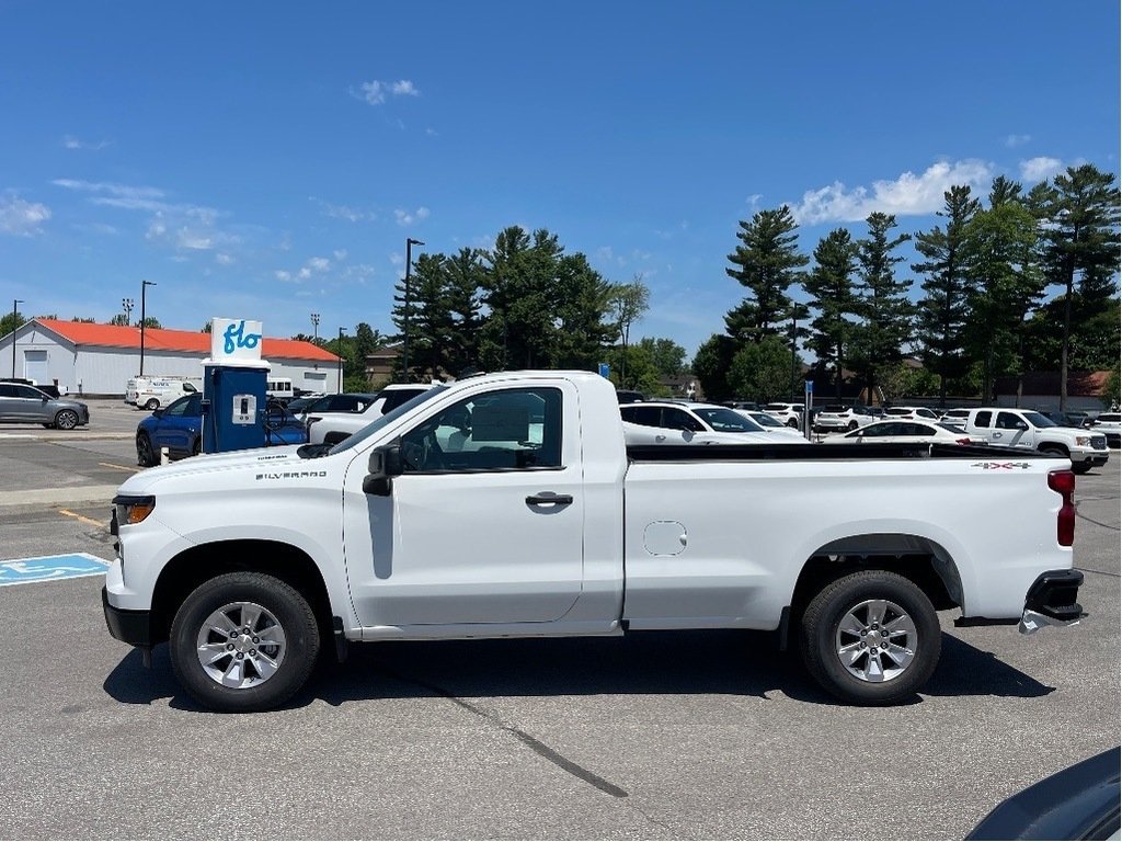 Chevrolet Silverado 1500  2025 à Joliette, Québec - 3 - w1024h768px
