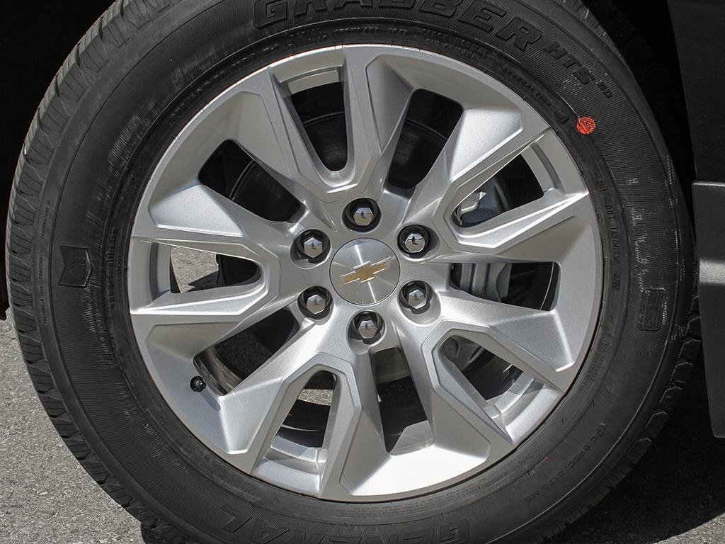 2025 Chevrolet Silverado 1500 in Joliette, Quebec - 8 - w1024h768px