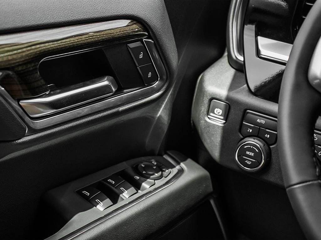 2025 Chevrolet Silverado 1500 in Joliette, Quebec - 16 - w1024h768px