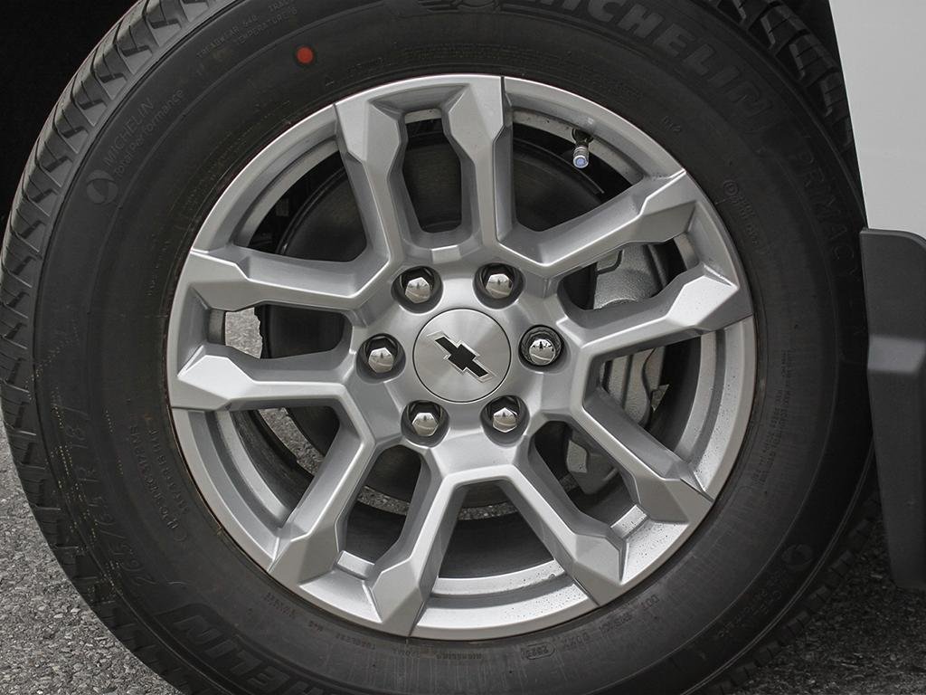 2025 Chevrolet Silverado 1500 in Joliette, Quebec - 8 - w1024h768px