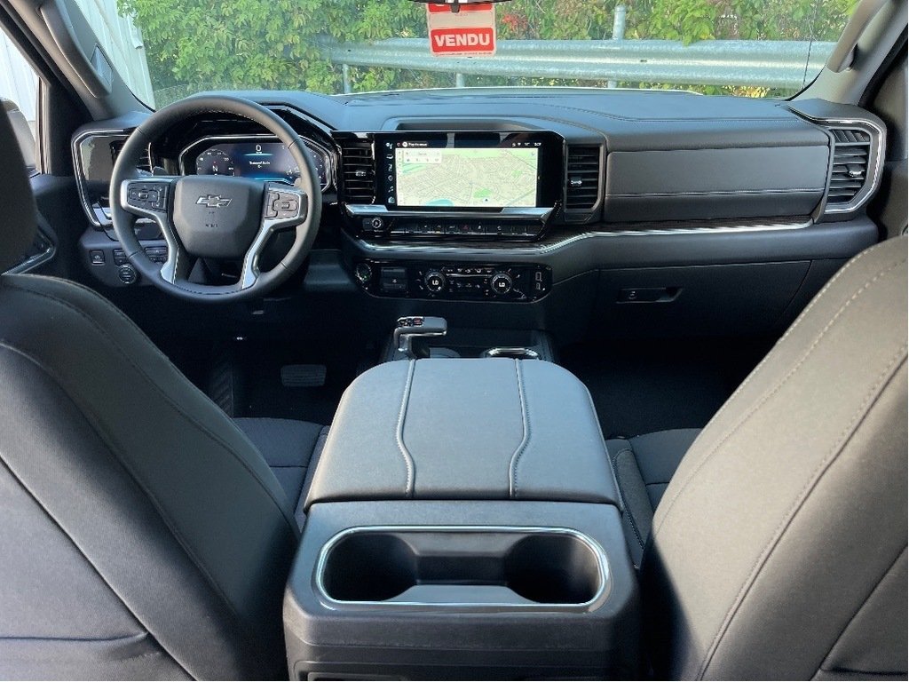 2025 Chevrolet Silverado 1500 in Joliette, Quebec - 11 - w1024h768px