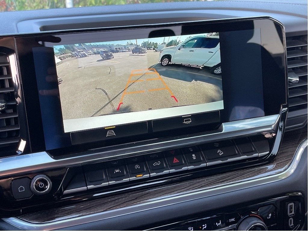 2025 Chevrolet Silverado 1500 in Joliette, Quebec - 17 - w1024h768px