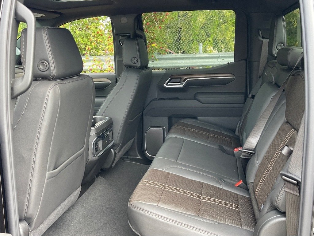 2026 Chevrolet Silverado 1500 in Joliette, Quebec - 11 - w1024h768px