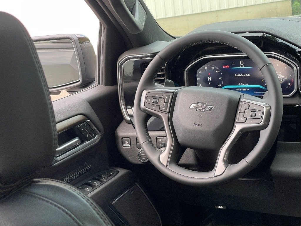 2026 Chevrolet Silverado 1500 in Joliette, Quebec - 15 - w1024h768px