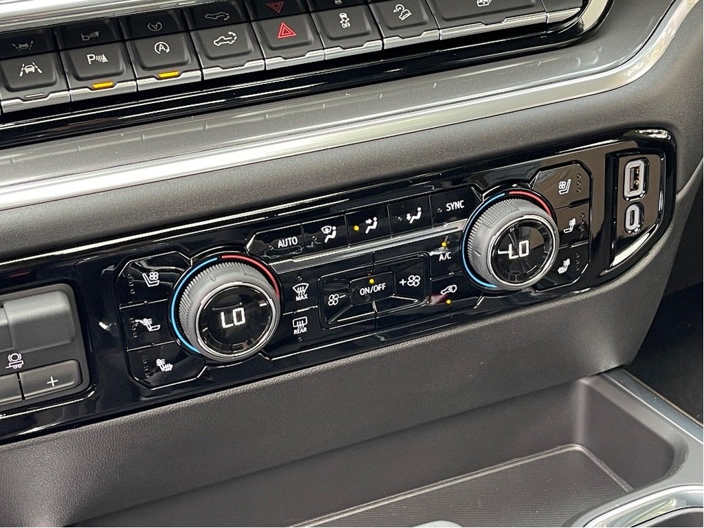 2026 Chevrolet Silverado 1500 in Joliette, Quebec - 19 - w1024h768px