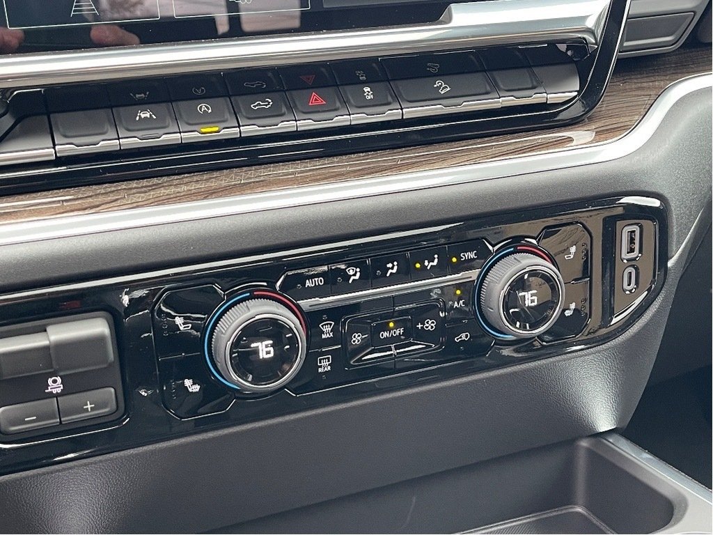 2026 Chevrolet Silverado 1500 in Joliette, Quebec - 19 - w1024h768px