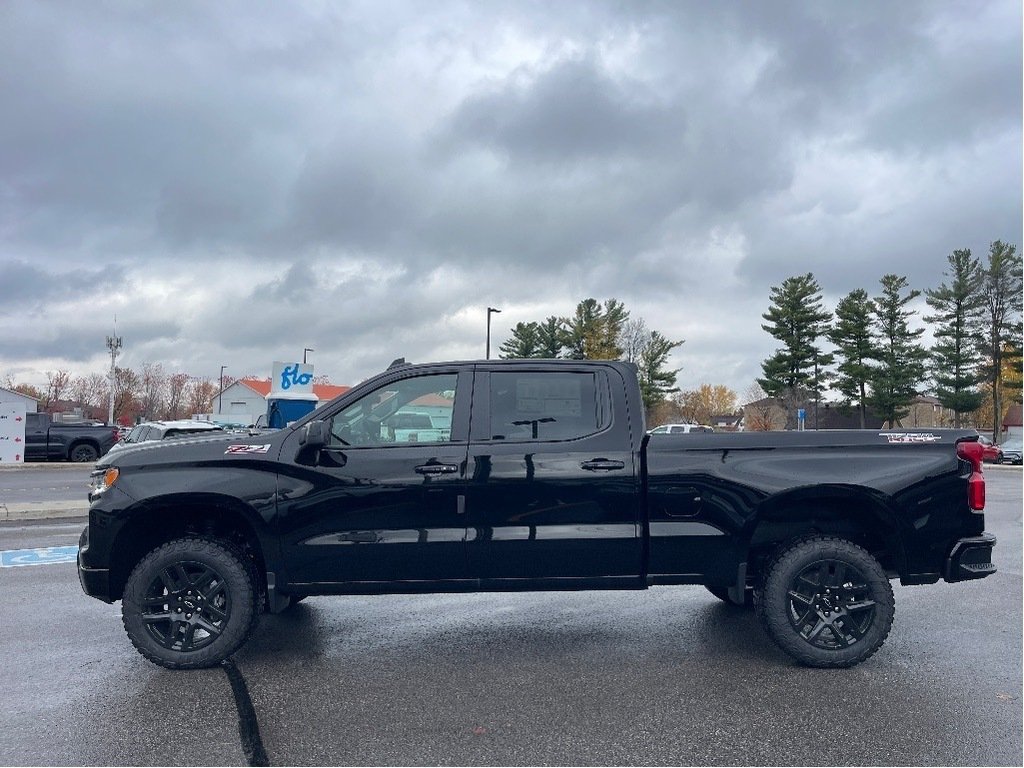 2026 Chevrolet Silverado 1500 in Joliette, Quebec - 3 - w1024h768px