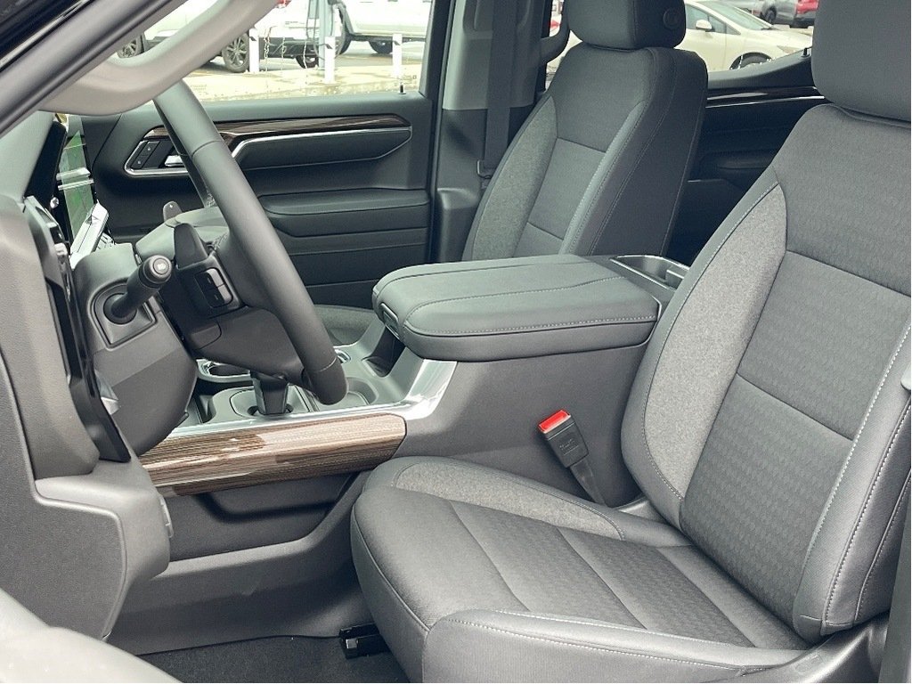 2026 Chevrolet Silverado 1500 in Joliette, Quebec - 10 - w1024h768px