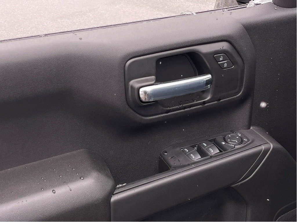 2026 Chevrolet Silverado 1500 in Joliette, Quebec - 12 - w1024h768px