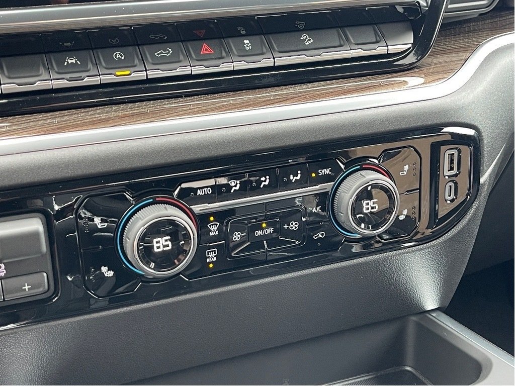 2026 Chevrolet Silverado 1500 in Joliette, Quebec - 17 - w1024h768px