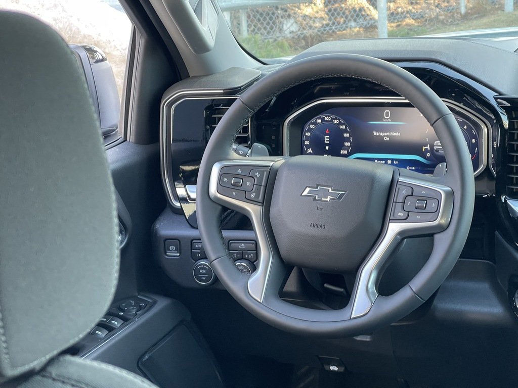 Chevrolet Silverado 1500  2026 à Joliette, Québec - 11 - w1024h768px
