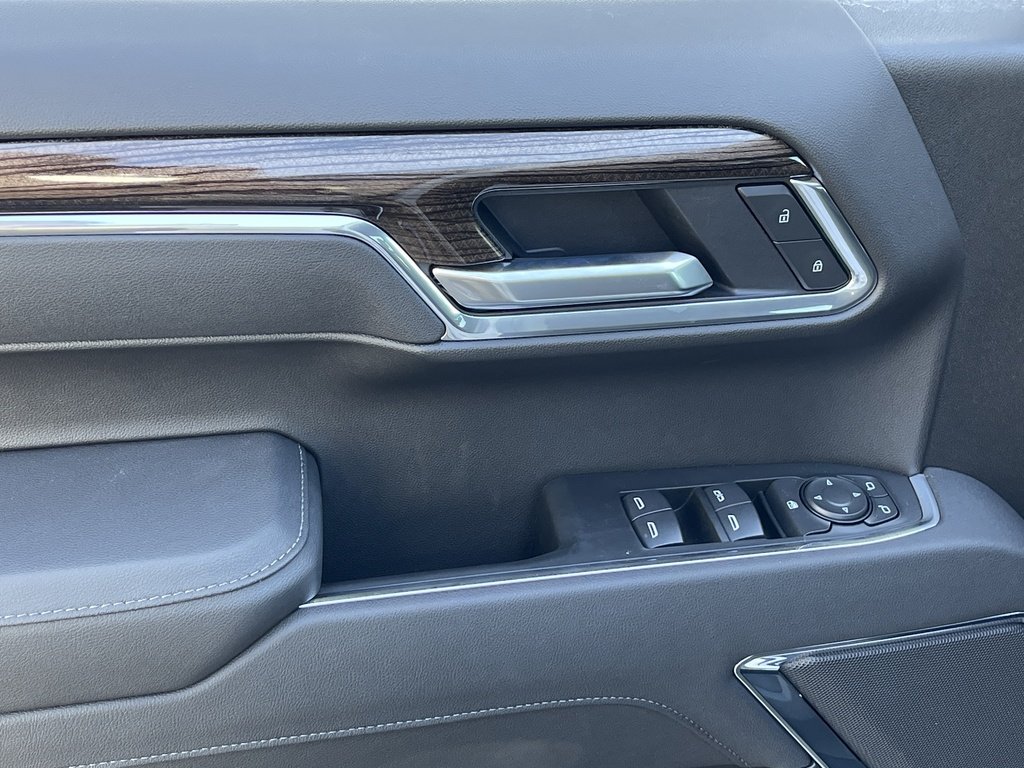 Chevrolet Silverado 1500  2026 à Joliette, Québec - 10 - w1024h768px