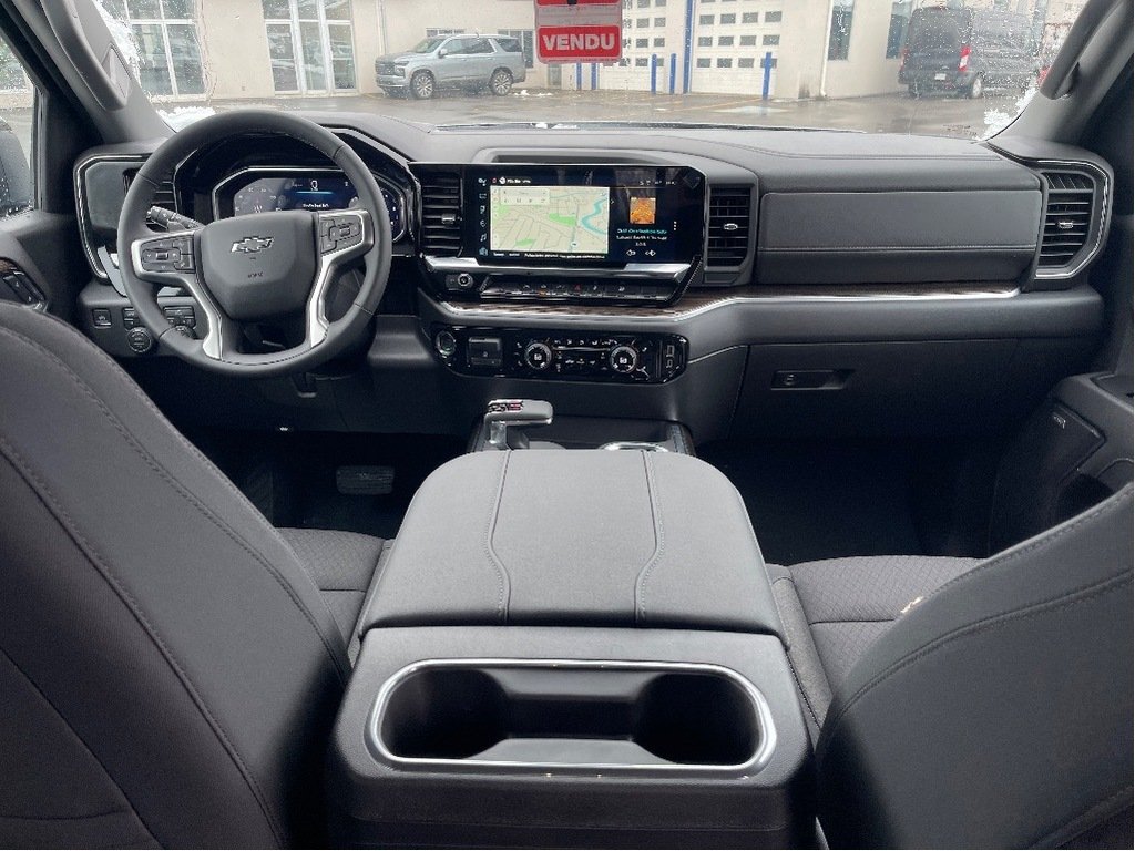Chevrolet Silverado 1500  2026 à Joliette, Québec - 11 - w1024h768px