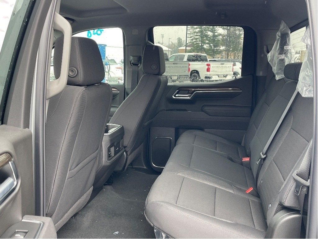 Chevrolet Silverado 1500  2026 à Joliette, Québec - 10 - w1024h768px