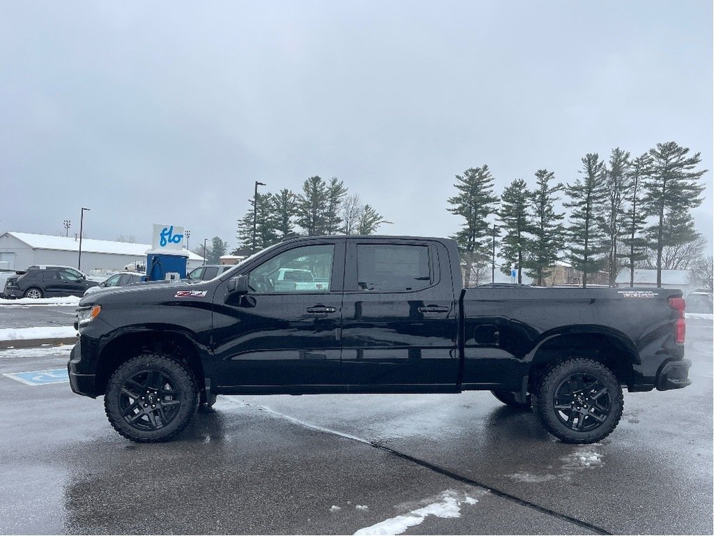 2026 Chevrolet Silverado 1500 in Joliette, Quebec - 3 - w1024h768px
