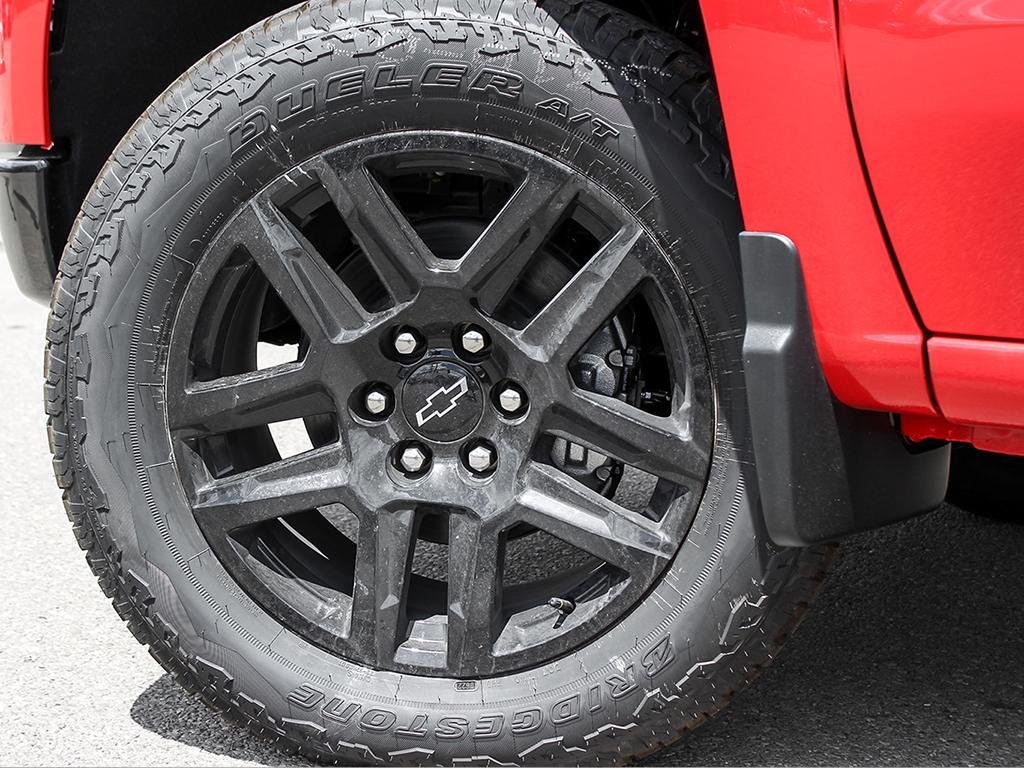 2026 Chevrolet Silverado 1500 in Joliette, Quebec - 8 - w1024h768px