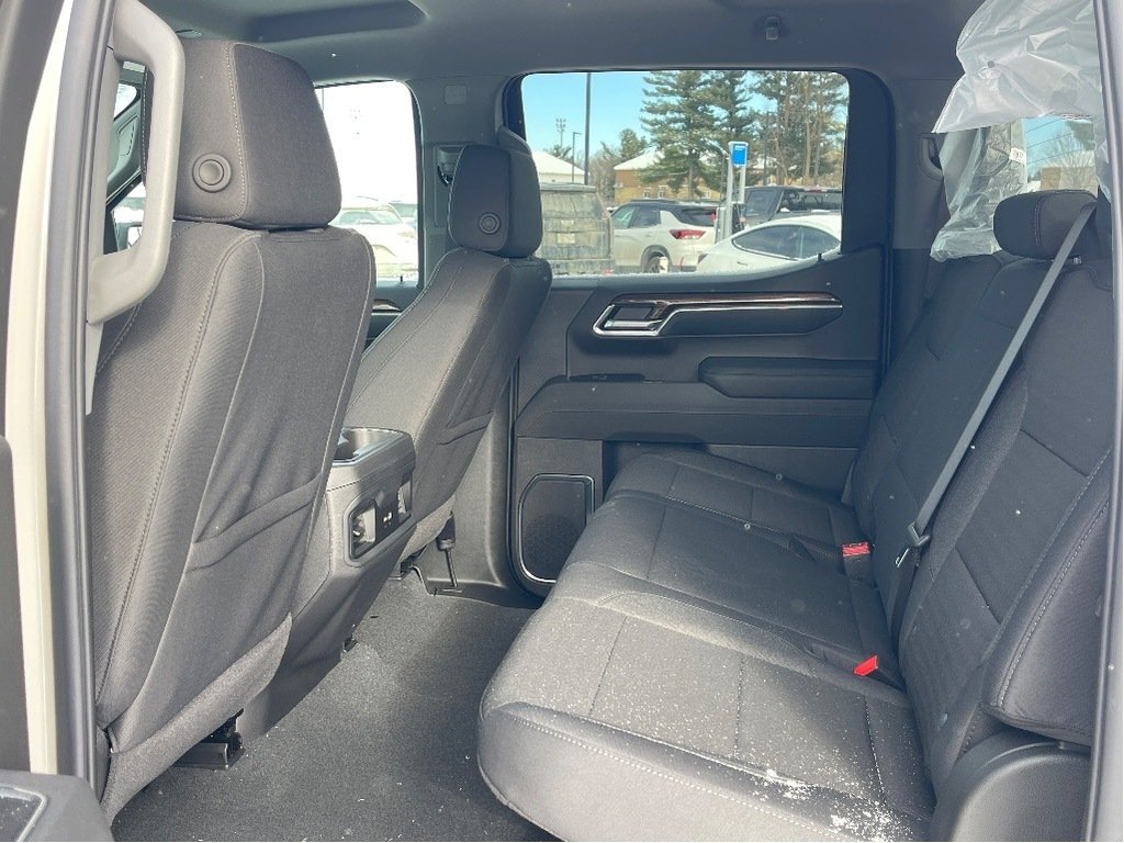 Chevrolet Silverado 1500  2026 à Joliette, Québec - 10 - w1024h768px