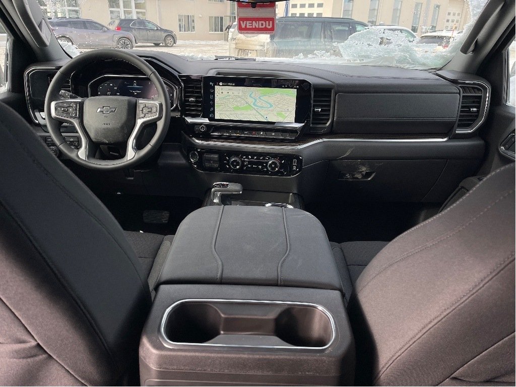 Chevrolet Silverado 1500  2026 à Joliette, Québec - 11 - w1024h768px
