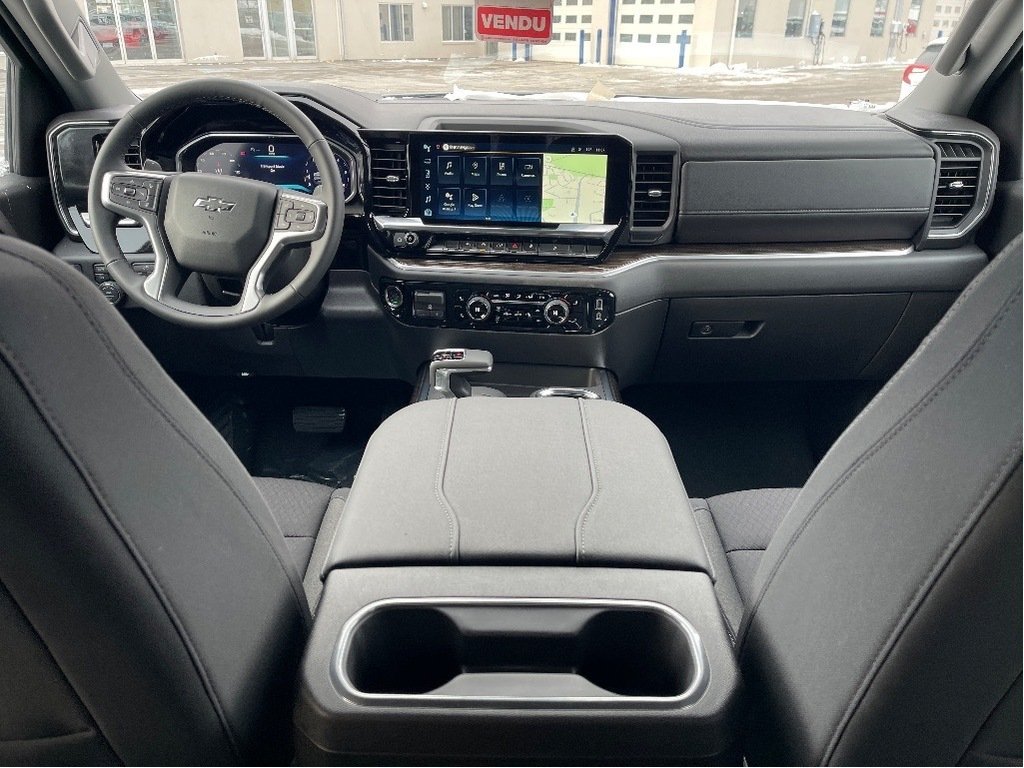 Chevrolet Silverado 1500  2026 à Joliette, Québec - 11 - w1024h768px