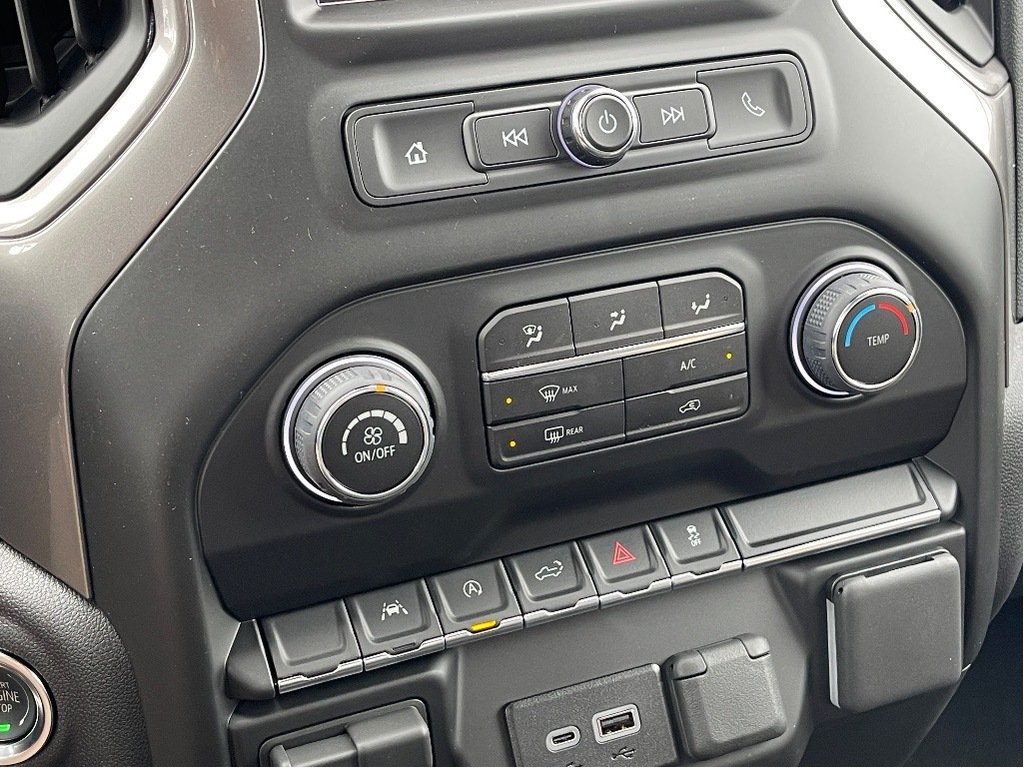 2026 Chevrolet Silverado 1500 in Joliette, Quebec - 17 - w1024h768px