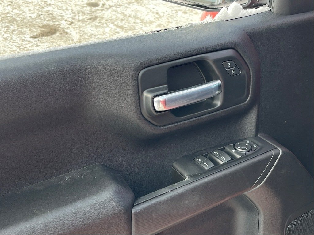 Chevrolet Silverado 1500  2026 à Joliette, Québec - 12 - w1024h768px