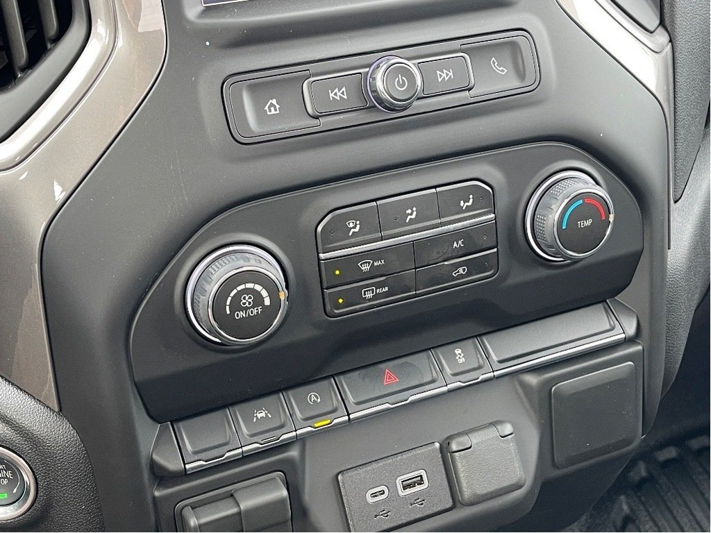 Chevrolet Silverado 1500  2026 à Joliette, Québec - 15 - w1024h768px