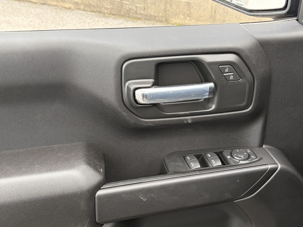 Chevrolet Silverado 1500  2026 à Joliette, Québec - 11 - w1024h768px
