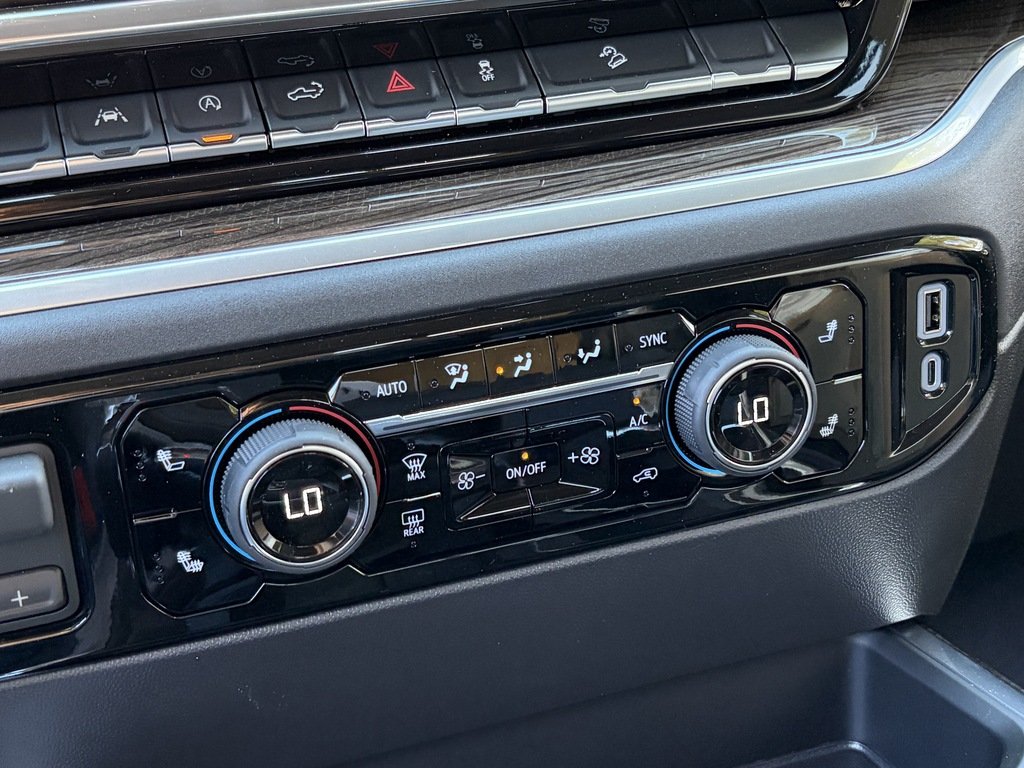 2026 Chevrolet Silverado 1500 in Joliette, Quebec - 16 - w1024h768px