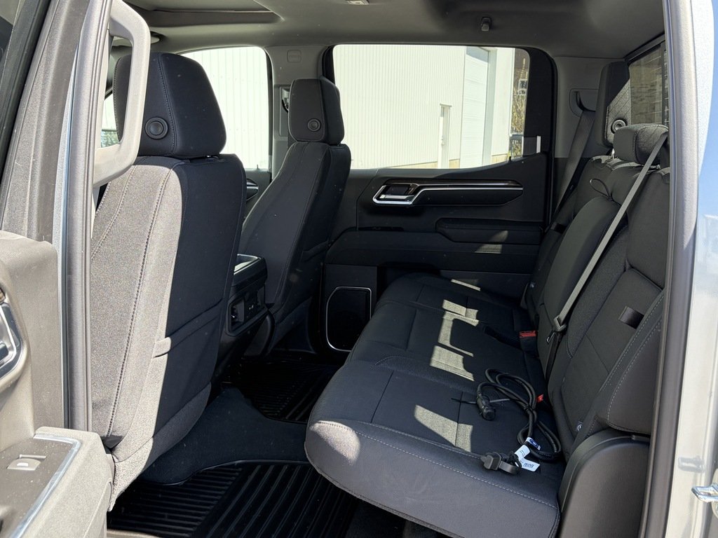 2026 Chevrolet Silverado 1500 in Joliette, Quebec - 10 - w1024h768px