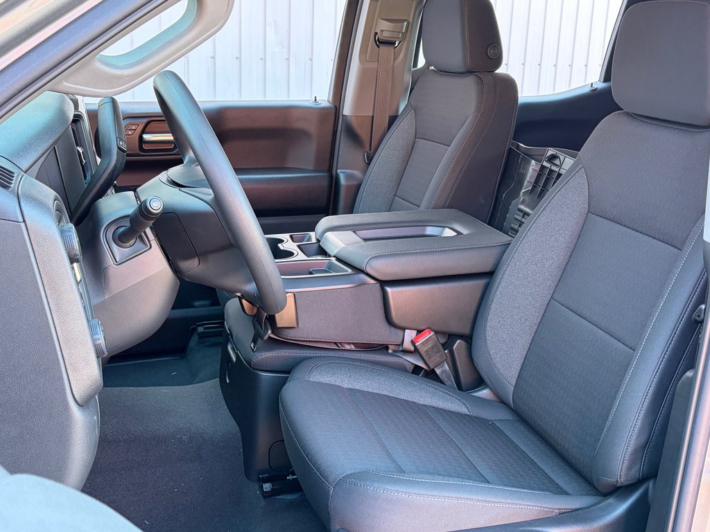 2026 Chevrolet Silverado 1500 in Joliette, Quebec - 8 - w1024h768px